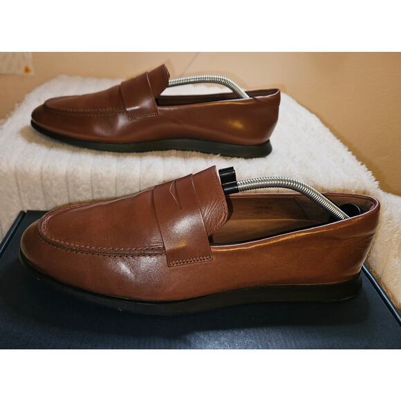 Wolf & Shepherd Ultra Lightweight Coast Loafer in Brown Leather Men\'s Size 11